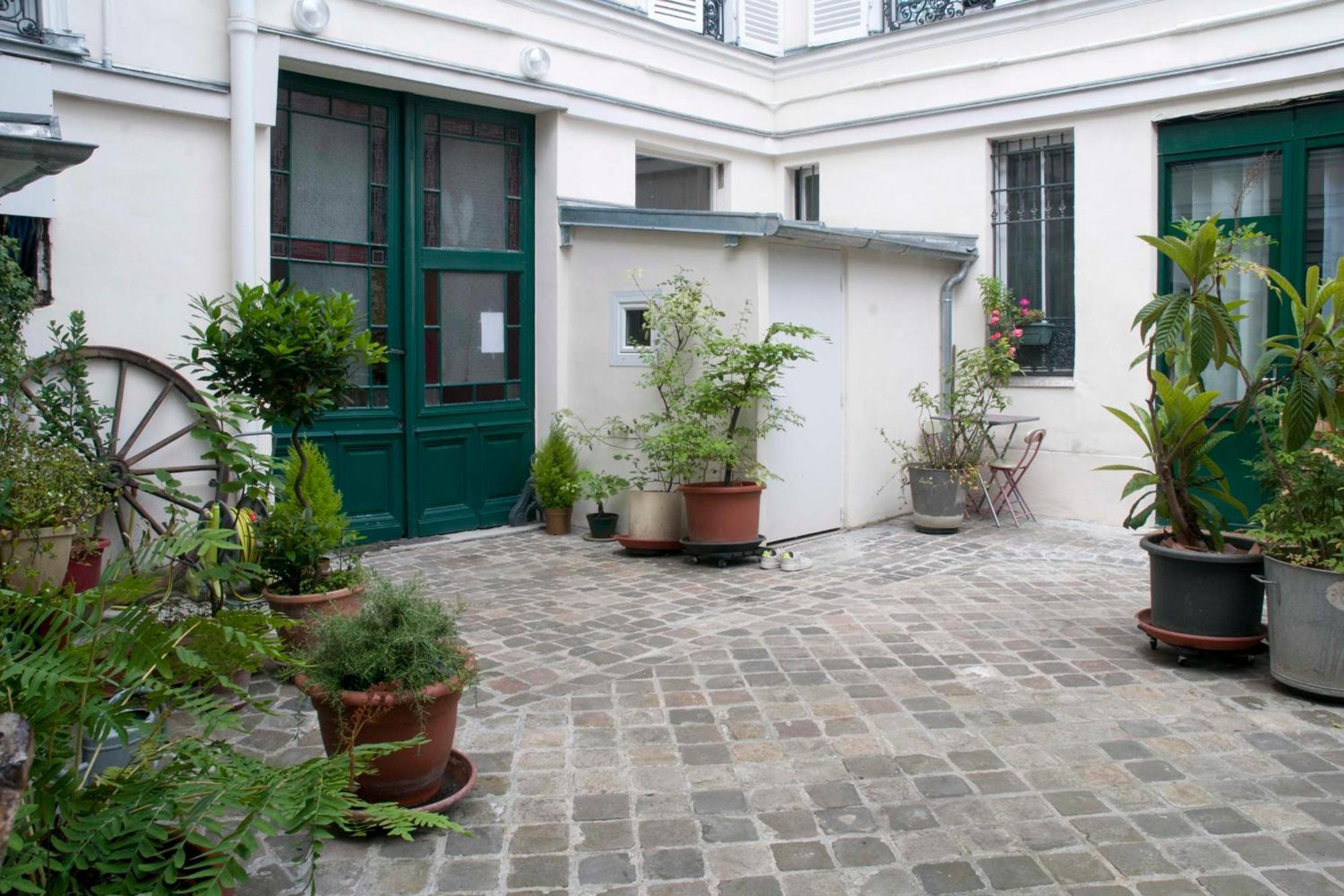 Lumineux Et Très Joli Duplex 63 M - Sacré-cœur *